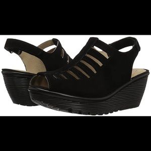 Skechers Parallel Trapazoid Wedge